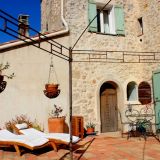Maison 10 pièces / 330 m² / 485 000 € / ESPARRON