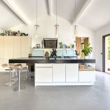 Maison 6 pièces / 215 m² / 1 070 000 € / LE PUY-SAINTE-REPARADE