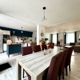 Maison 8 pièces / 238 m² / 220 000 € / MAZAMET Maison 8 pièces / 238 m² / 220 000 € / MAZAMET