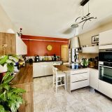 Maison 8 pièces / 217 m² / 775 000 € / LE PUY-SAINTE-REPARADE