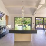 Maison 6 pièces / 200 m² / 980 000 € / LE PUY-SAINTE-REPARADE