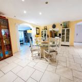 Maison 8 pièces / 200 m² / 525 000 € / PUGET-VILLE
