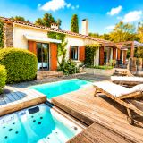 Maison 5 pièces / 106 m² / Studio /1 400 000 € / BORMES-LES-MIMOSAS