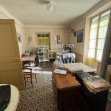 Maison 10 pièces / 300 m² / 237 600 € / BEAUJEU