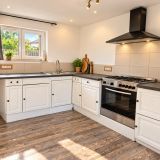 Maison 7 pièces / 180 m² / 268 900 € / QUINTENAS